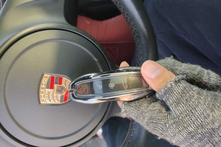 Used Porsche Cayenne 2014 Cayenne Platinum Edition 3.0T