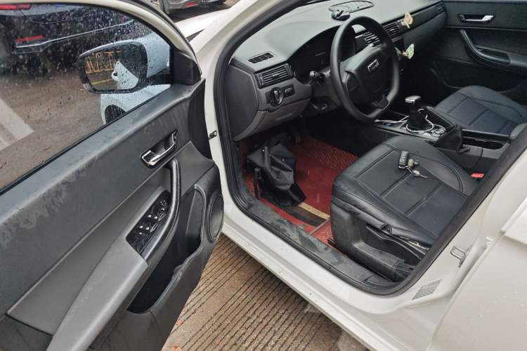 Used Qoros 3 2018 Sedan 1.6L Automatic Leading Model