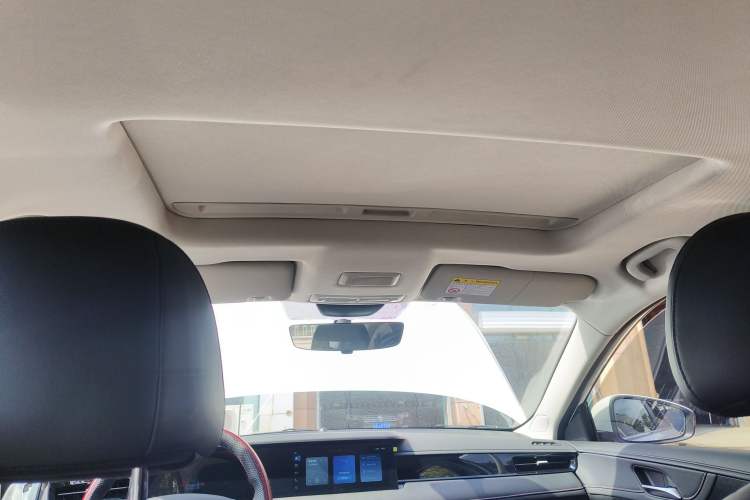 Used Roewe i5 2023 1.5L CVT Luxury Edition