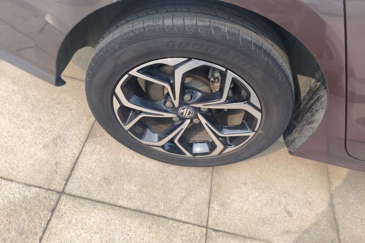 Used MG 5 2021 180 DVVT CVT Youth Luxury Edition
