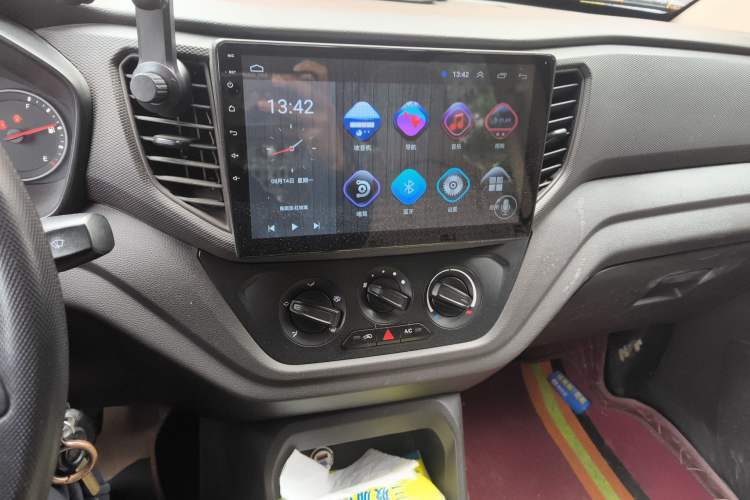 Used Wuling Hongguang V 2019 1.5L Enjoyment Version China VI LAR Audio And AC Panel