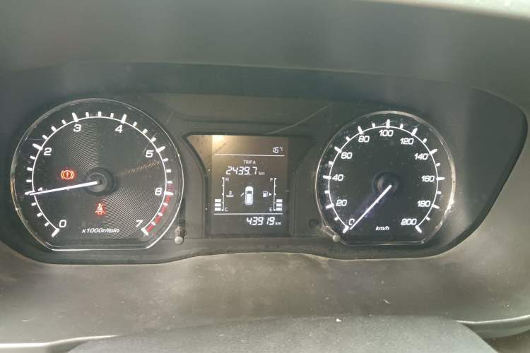 Used CHANGAN OSHAN X70A 2018 1.5L Manual Standard Edition
