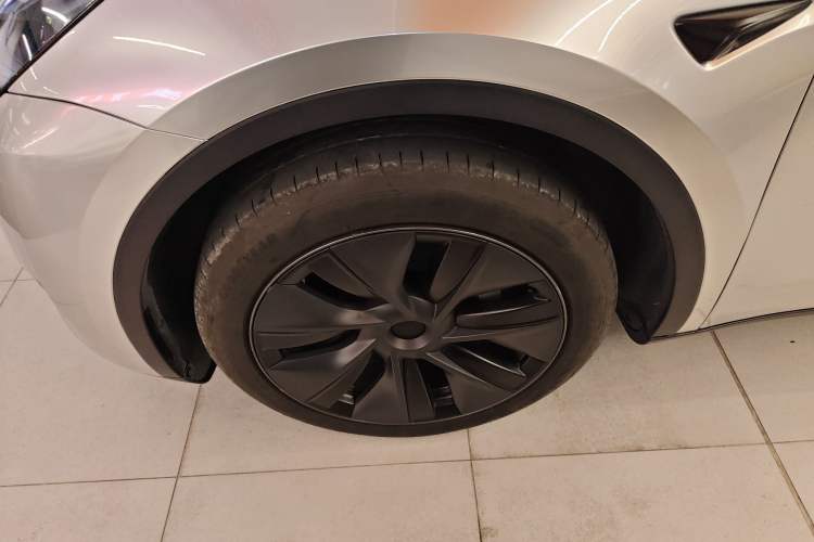 Used Tesla Model Y 2024 Rear-Wheel-Drive Version
