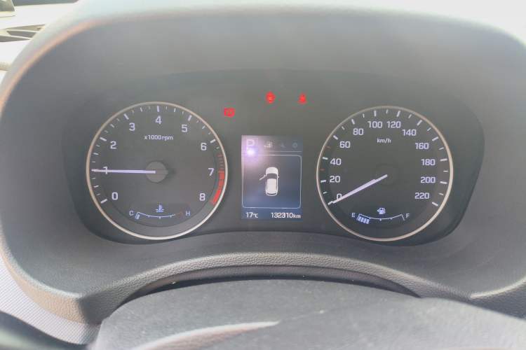 Used Hyundai ix25 2015 2.0L Automatic 4x4 Deluxe DLX Instrument Cluster