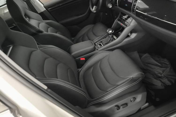 Used Skoda Kodiaq GT 2021 TSI330 Two-Wheel-Drive Luxury Edition Right Front Seat