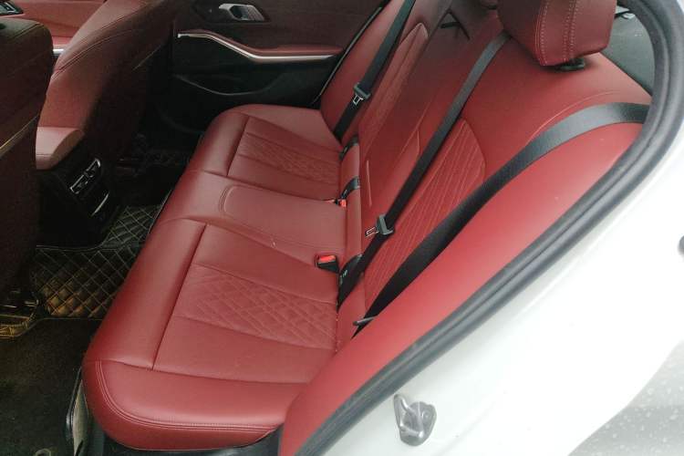 Used BMW 3 Series 2023 325i M Sport Night Edition Package Left Rear Seat