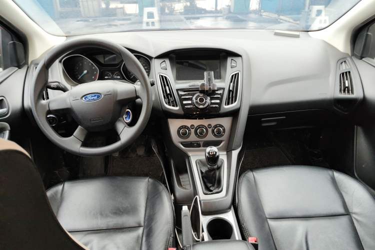 Used Ford Focus 2012 Hatchback 1.6L Manual Comfort Model
