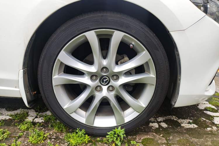 Used Mazda Atenza 2014 2.5L Blue Sky Prestige Edition Right Front Wheel Hub