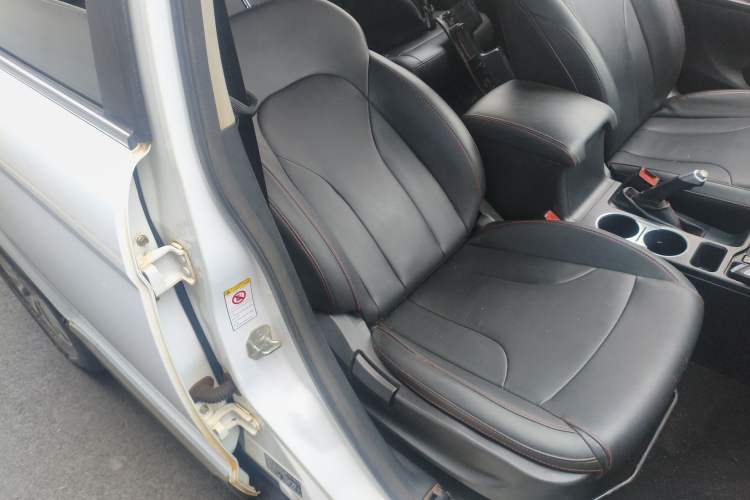 Used Haval H6 2017 Red-Label Sport Edition 1.5T Automatic Two-Wheel Drive Luxury Model Right Front Seat