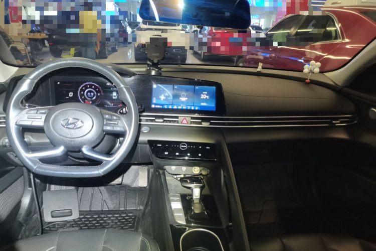 Used Hyundai Elantra 2021 1.5L CVT LUX Prestige Edition
