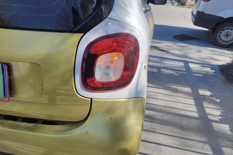 Used smart fortwo 2015 1.0L 52 kW Hardtop Passion Edition