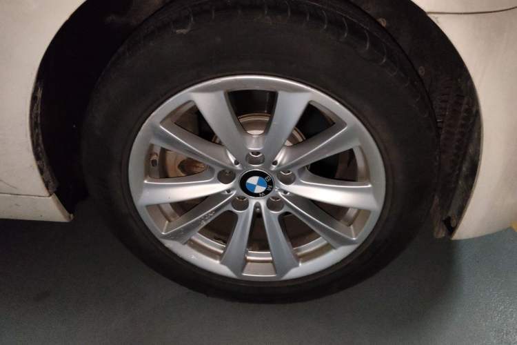 Used BMW 5 Series 2013 525Li Luxury Model