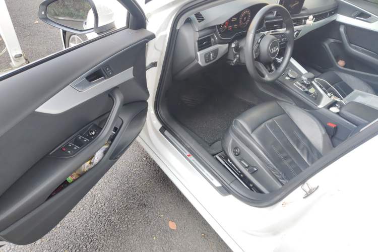 Used Audi A4L 2019 40 TFSI Fashion Edition China VI Emission Standard