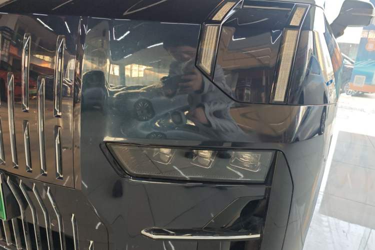 Used Zeekr 009 2024 7-Seater Aisle Version 108 kWh