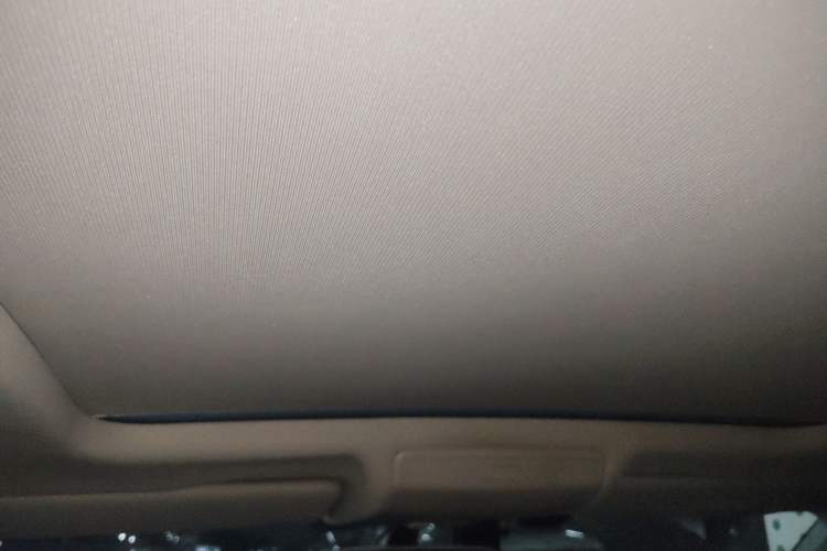 Used Volkswagen Tiguan L 2019 330TSI Automatic Two-Wheel Drive R-Line Flagship Model China VI Standard