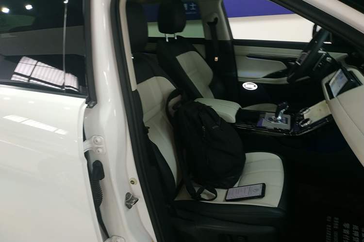 Used Land Rover Range Rover Evoque 2022 Facelifted Aurora L 249 PS R-Dynamic Luxury Edition
