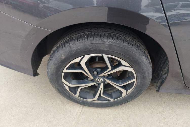 Used MG 5 2021 Revised Version 180 DVVT CVT Youth Luxury Edition Exterior 5