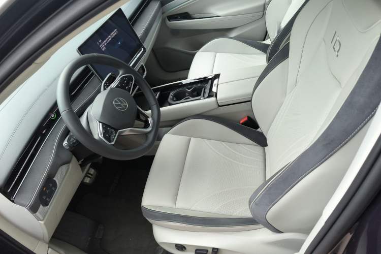 Used Volkswagen ID.7 VIZZION 2024 First Edition Left Front Seat