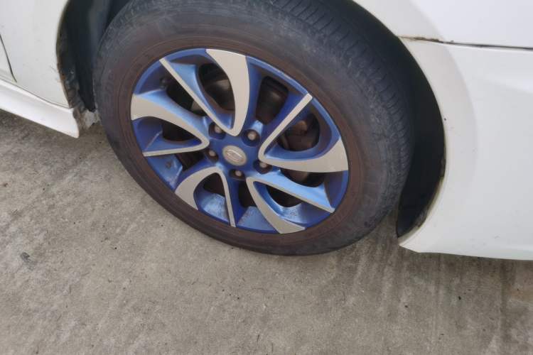 Used Soueast V5 Lingzhi 2015 1.5L Manual Jazz Edition