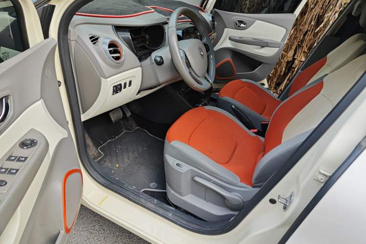 Used Renault Captur 2015 1.2T Automatic Comfort Edition
