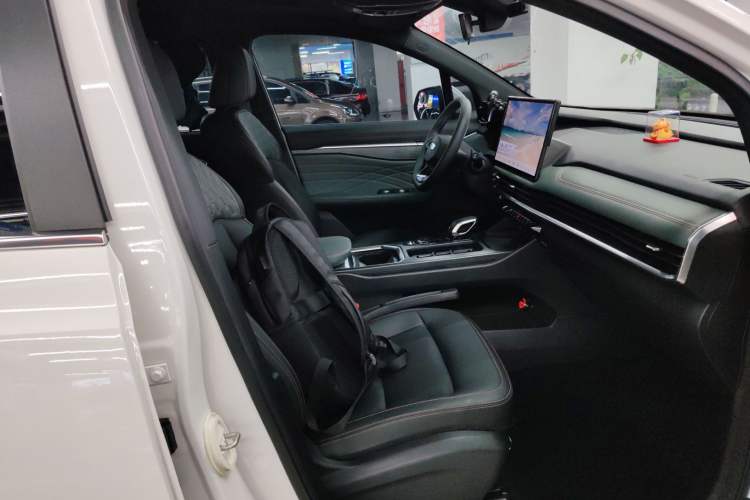 Used Geely Auto Haoyue L 2024 2.0T DCT Prestige Version