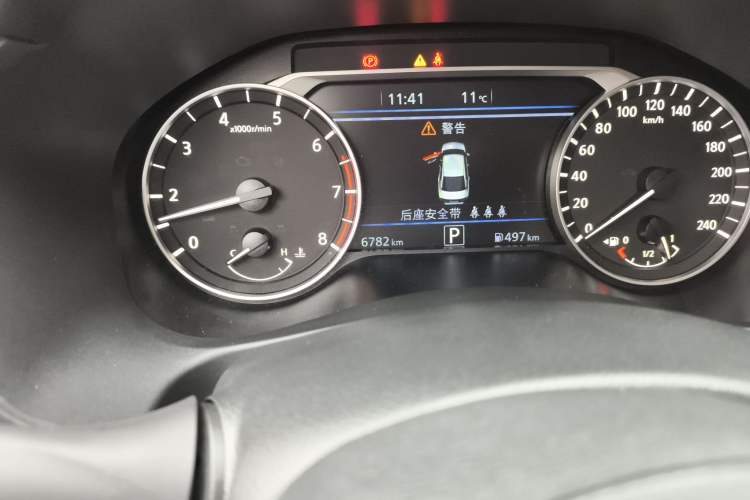 Used Nissan Teana 2025 Model 2.0L XL-TLS Enjoyment Edition Odometer Close Up