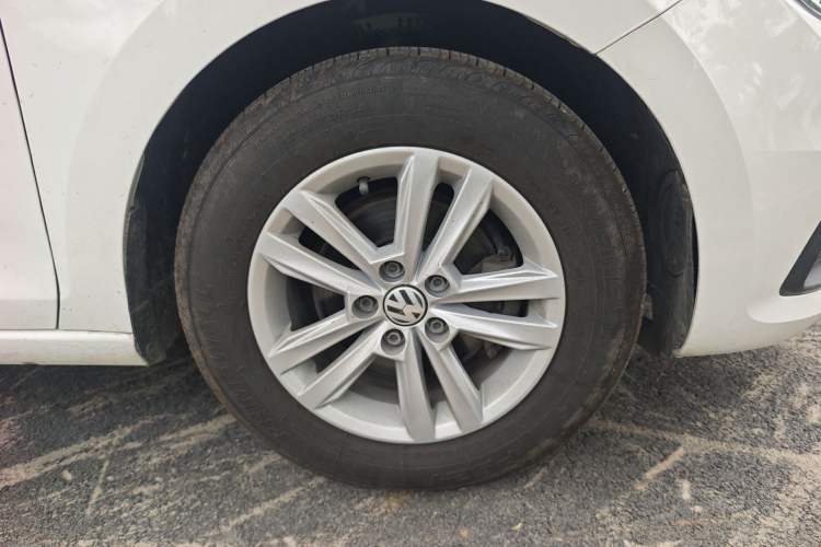 Used Volkswagen Santana 2016 1.6L Manual Fashion Edition
