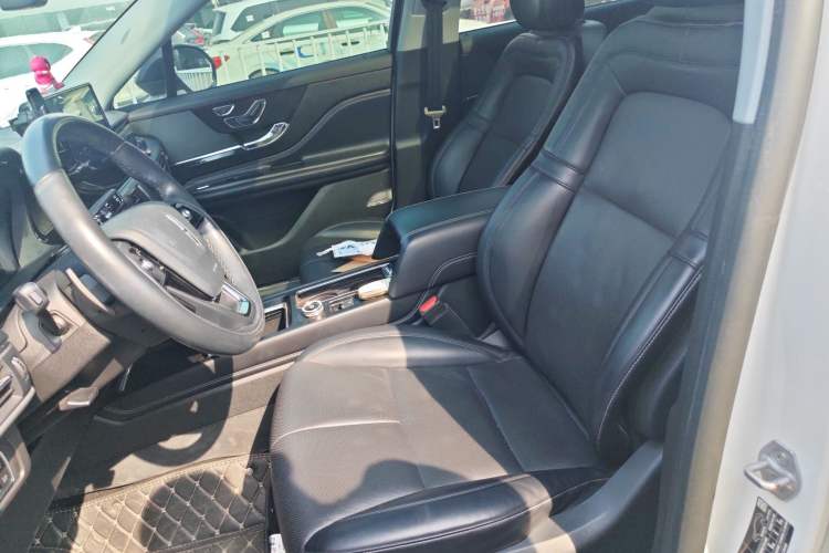 Used Lincoln Corsair 2022 2.0T Two-Wheel Drive Luxury Edition Left Front Seat