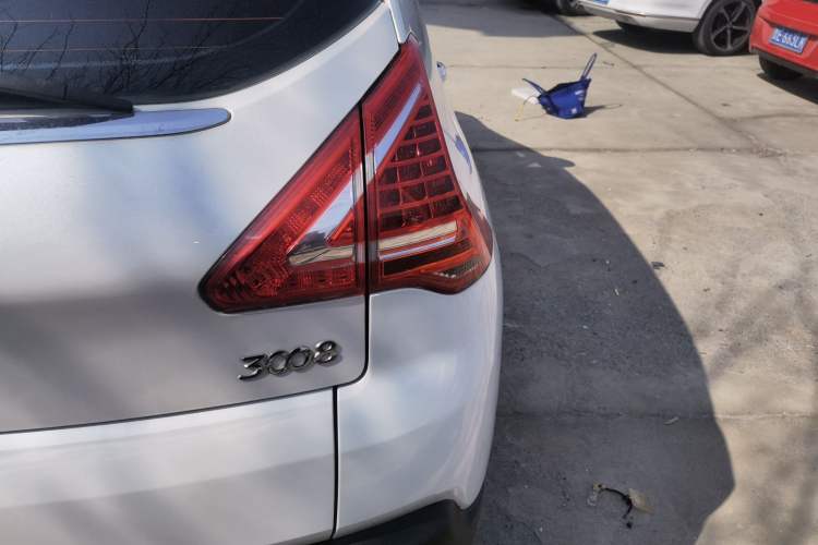 Used Peugeot 3008 2015 2.0L Automatic Trend Edition Exterior 3