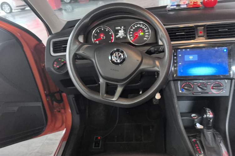 Used Volkswagen Santana 2015 Haval H6 1.6L Automatic Comfort Model Steering Wheel