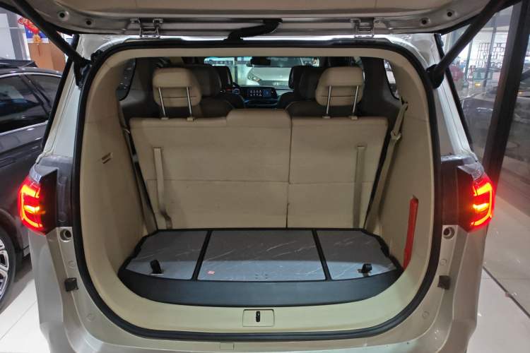 Used Buick GL8 2022 ES Landtrek 653T Flagship Model