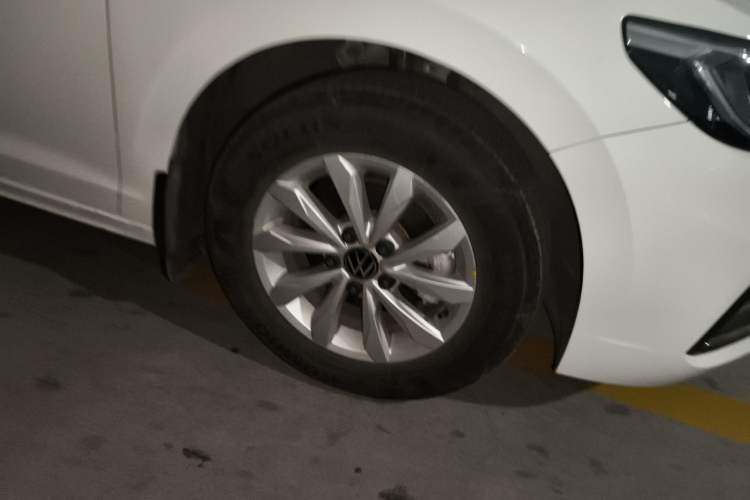 Used Volkswagen Bora 2021 1.5L Automatic Fashionable Smart Connectivity Version Right Front Wheel Hub