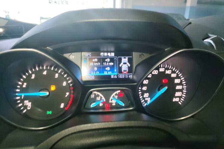 Used Ford Kuga 2013 2.0L GTDi Four-Wheel-Drive Elite Model Odometer Close Up