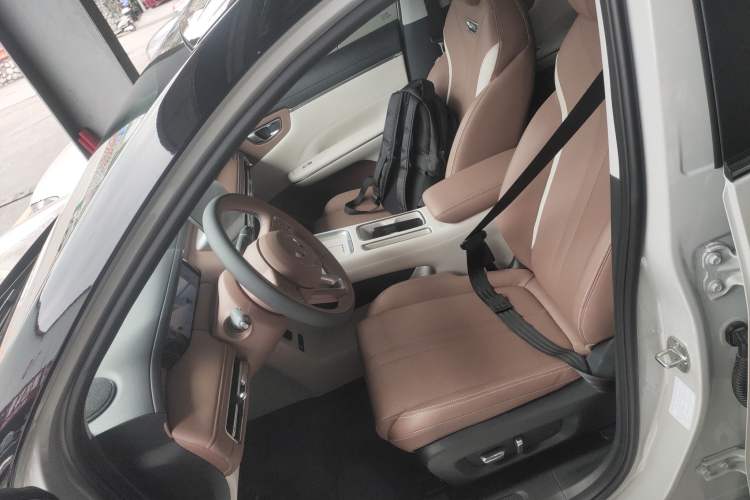 Used Wuling Bingo S 2025 Model 430km Flagship Edition Left Front Seat