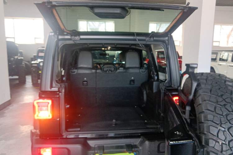 Used Jeep Wrangler 2021 2.0T Robin Hood Four-Door Edition