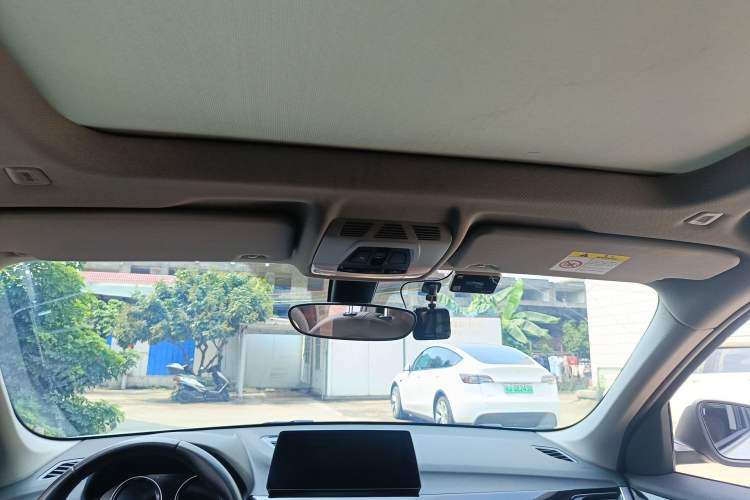 Used BMW X1 2020 sDrive25Li Leading Model
