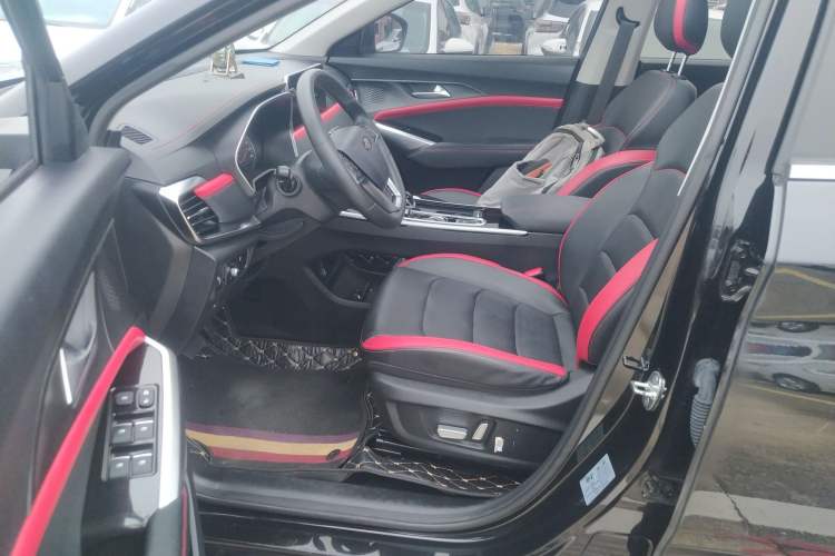 Used SOL X8 2021 300T DCT Leading Smart Connectivity Version 7 Seats
