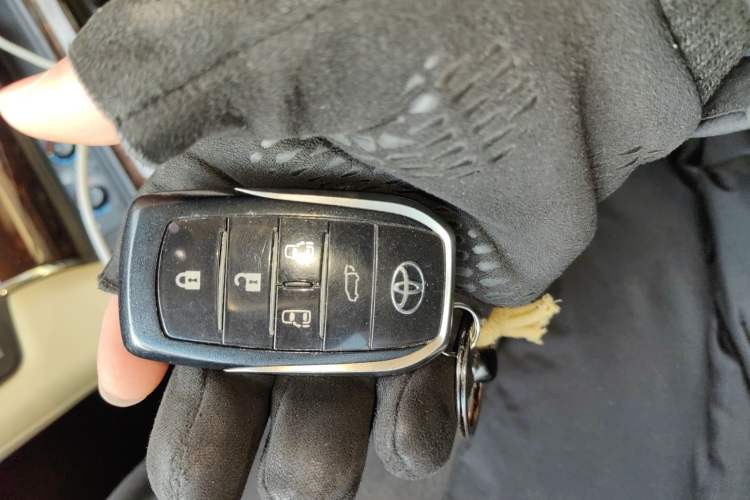 Used Toyota Alphard 2021 Dual-Engine 2.5L Luxury Edition