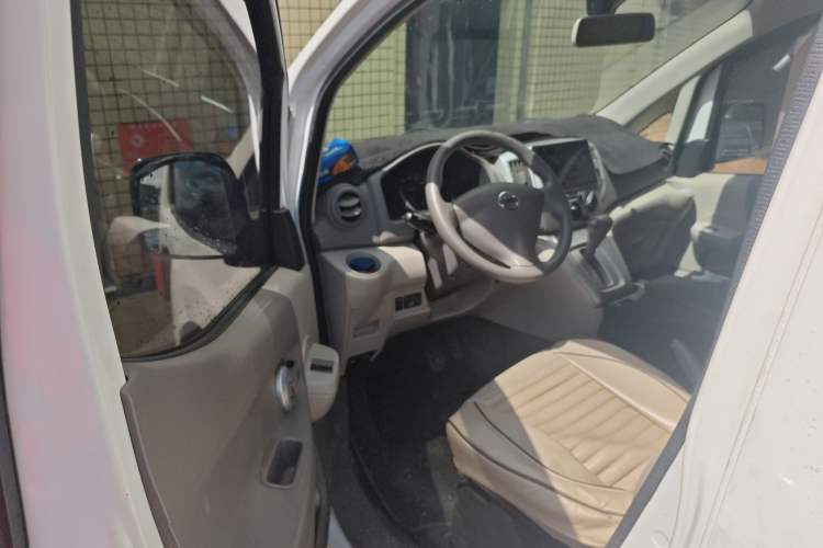 Used Nissan NV200 2016 Revised Version 1.6L CVT Deluxe Edition
