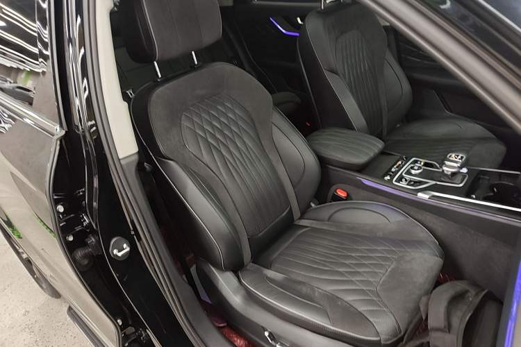 Used Hongqi HS5 2022 Revised Version 2.0T Smart Connect Flagship Edition
