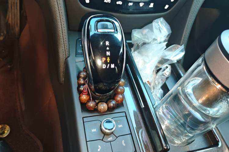 Used Cadillac CT6 2022 28T Luxury Edition Gear Lever