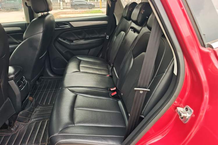 Used Roewe RX5 2016 20T Two-Wheel Drive Automatic Internet Smart Edition Left Rear Seat