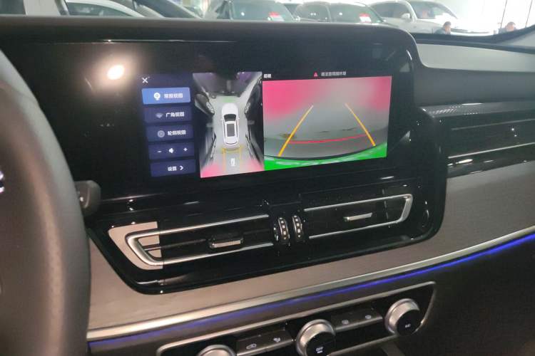 Used Hongqi HS5 2026 Model 2.0T Two-Wheel Drive Qi Xiang Pro Edition