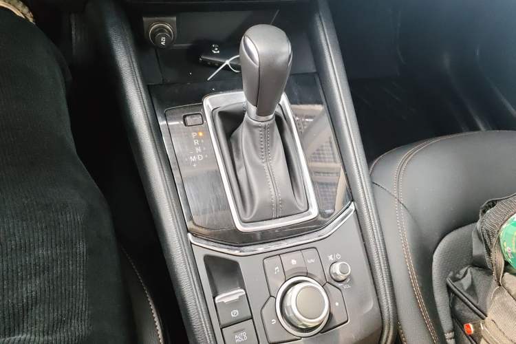 Used Mazda CX-5 2024 2.0L Automatic Two-Wheel Drive ZhiShang Version Gear Lever