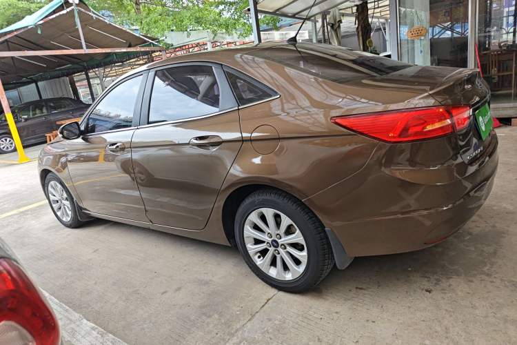 Used Ford Escort 2015 1.5L Automatic Fashion Model
