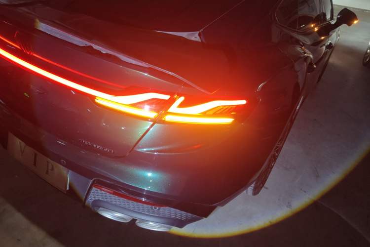 Used MG 7 2023 2.0T Automatic Hunter Luxury Edition Right Rear Taillight