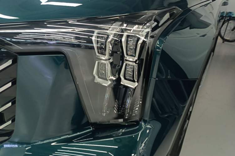 Used GAC Trumpchi GS8 2022 Flagship Series 2.0 TGDI Four-Wheel Drive Luxury Smart Connectivity Version (7 Seats)