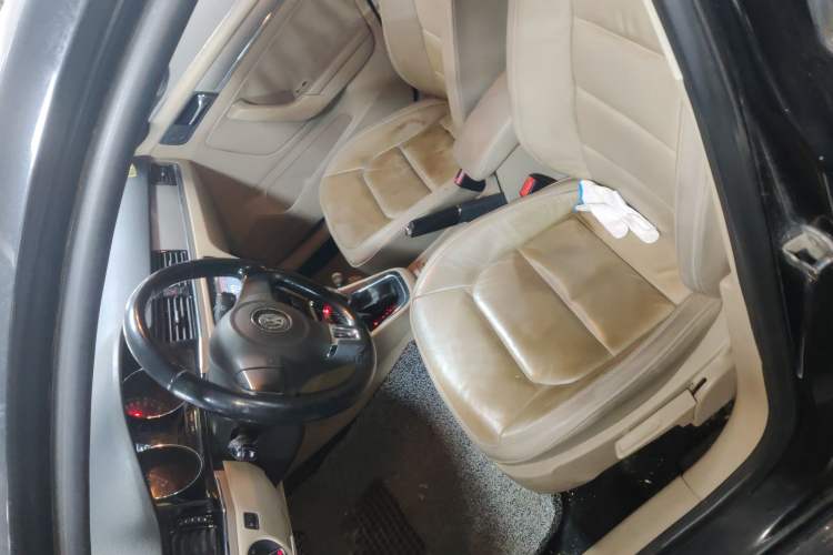 Used Volkswagen Bora 2013 1.6L Automatic Comfort Model Left Front Seat