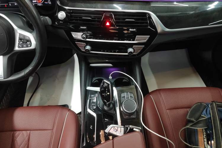 Used BMW 5 Series 2021 525Li M Sport Package Gear Lever