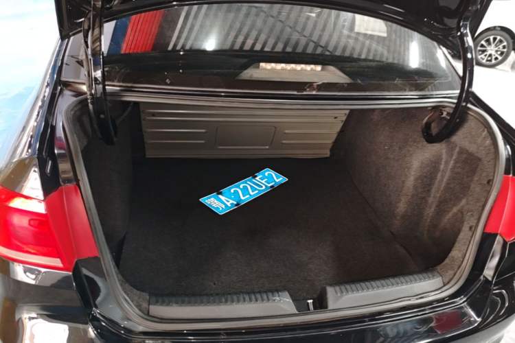 Used Volkswagen Santana 2015 1.6L Automatic Fashion Edition
